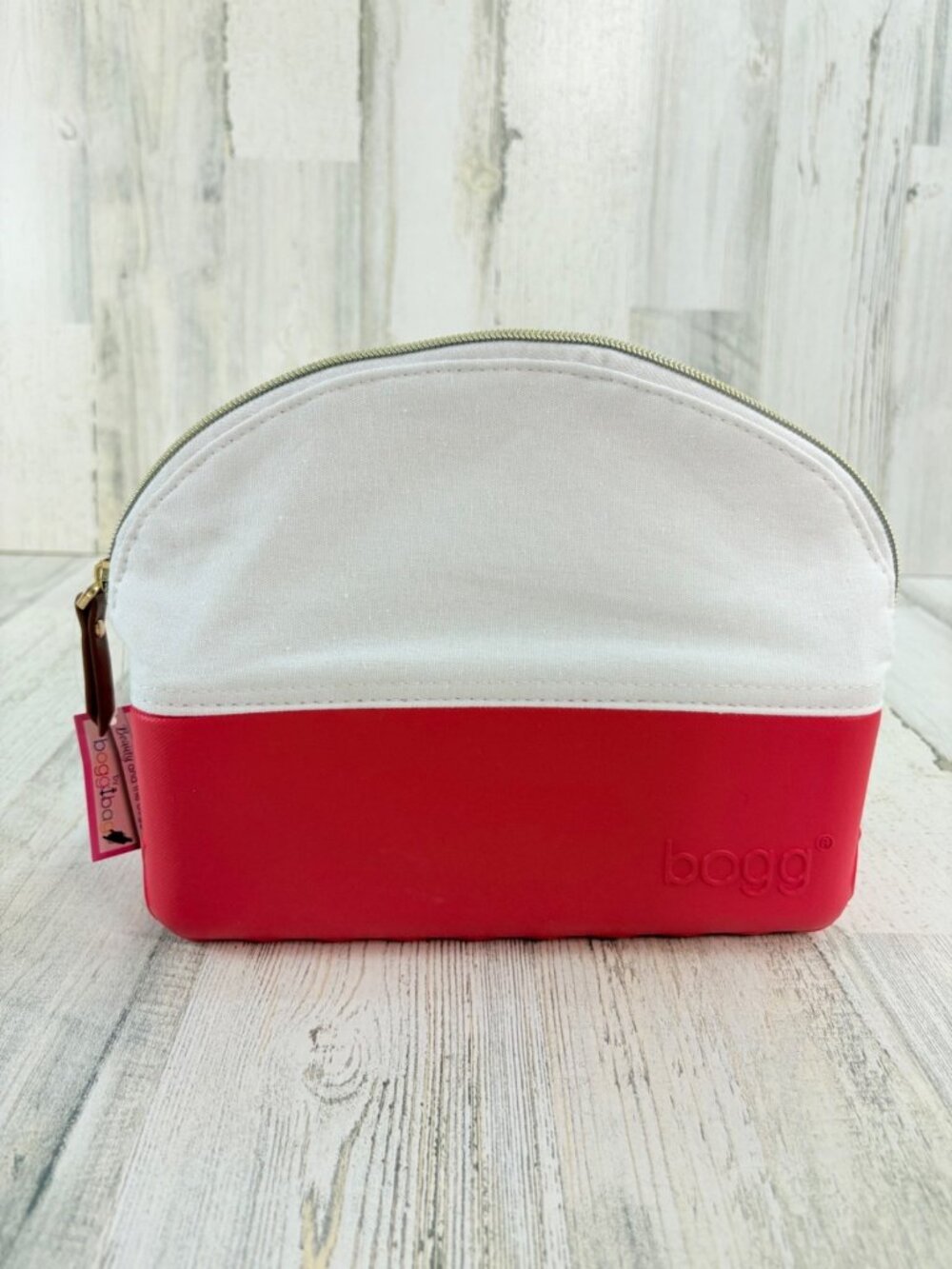 Beauty And The Bogg 9x7x3 Cosmetic Bag Red NEW